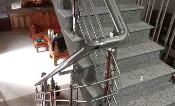 Thi Công Lan Can , Cầu Thang Inox 304 Bền Đẹp Cho Nhà Phố