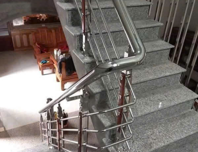 Thi Công Lan Can , Cầu Thang Inox 304 Bền Đẹp Cho Nhà Phố