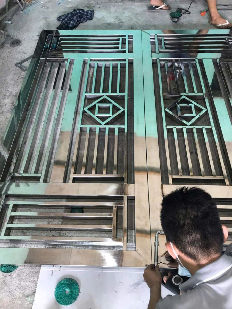 khung sắt cửa cổng