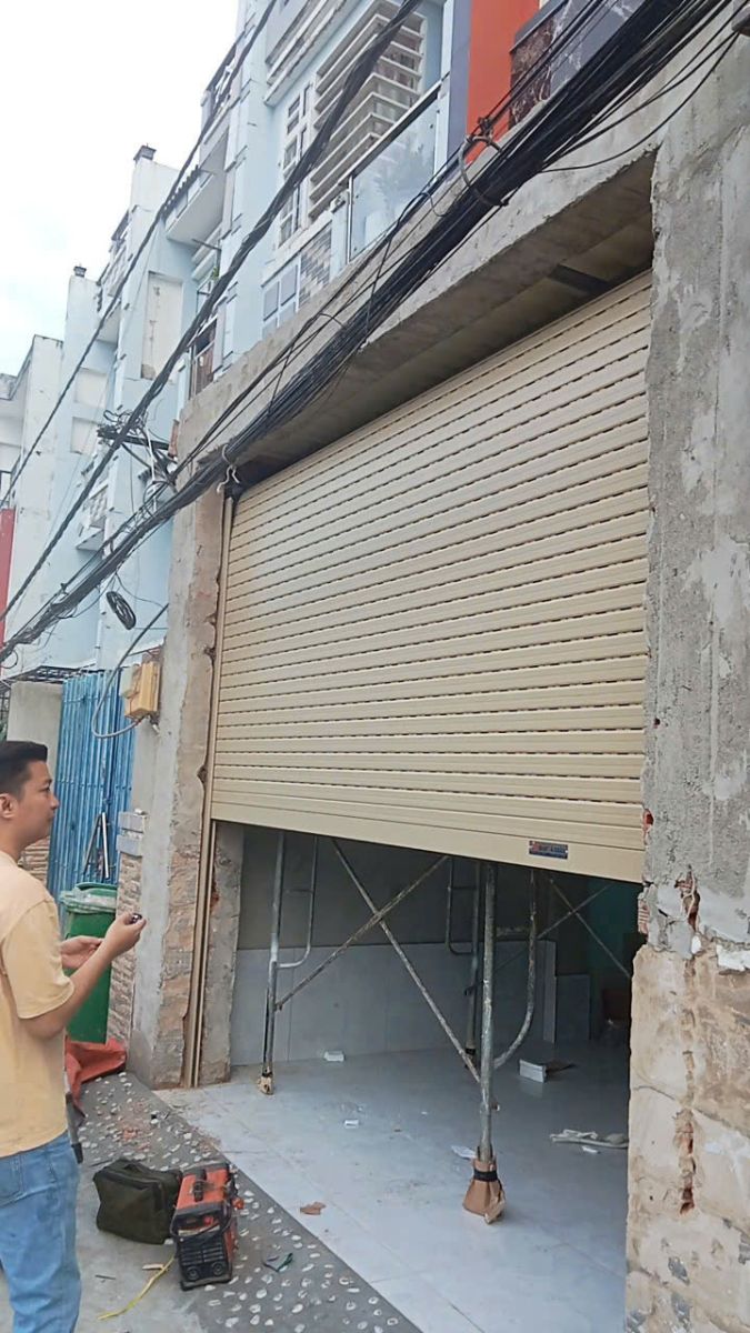 Gia công cửa cuốn 2
